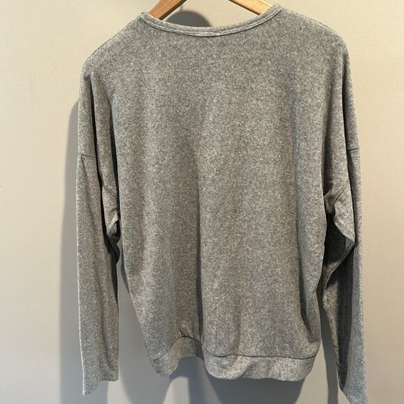 1.4.3. Story by Line Up Small Gray V-Neck Pullover Sweater - Picture 7 of 7